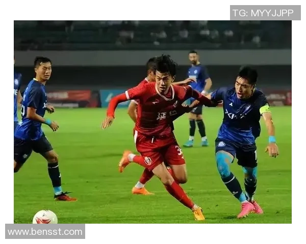 18岁小将首秀闪耀赛场一战成名进球助力球队赢得胜利